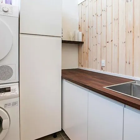 Sleeps 8 Pool Wifi Klitlund