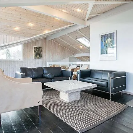 Sleeps 8 Pool Wifi Klitlund